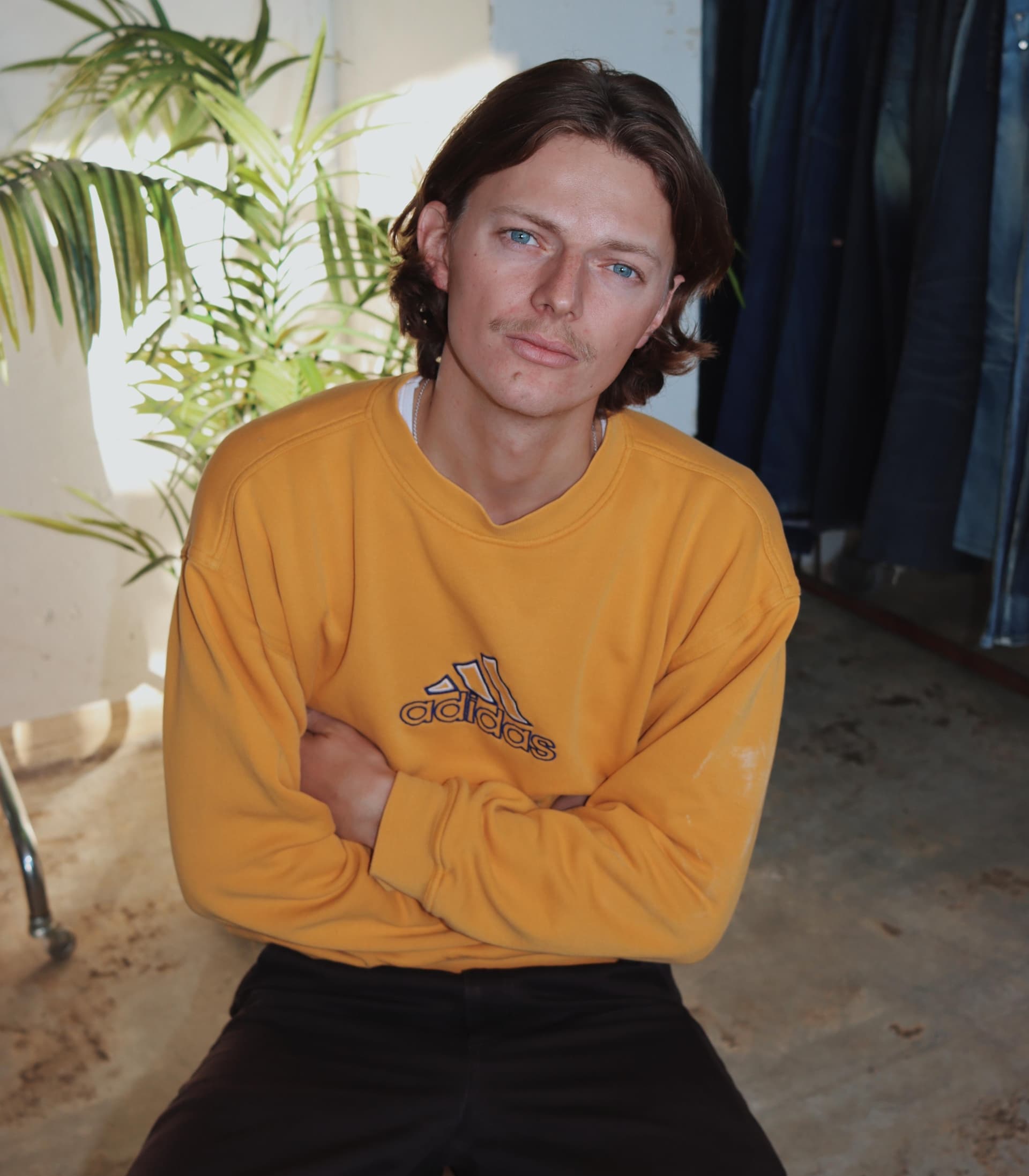 Carlo, Gründer des Vintage Secondhand Shops lastdecades im Interview mit rebe